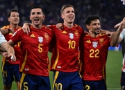 包含欧洲杯晋级赛事进入白热化，厮杀激烈的词条