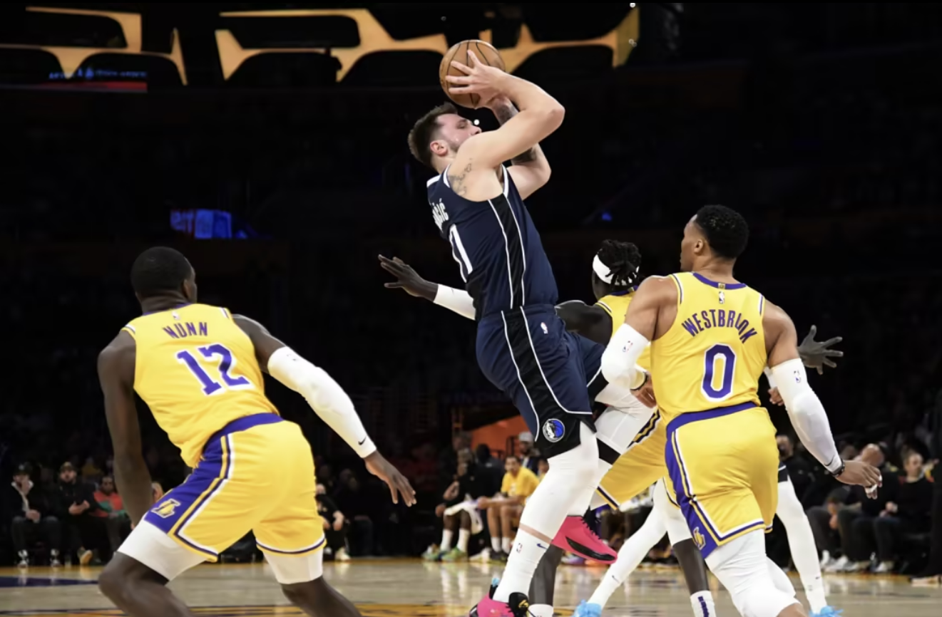 步行者队惨败对手，跌入连败泥沼