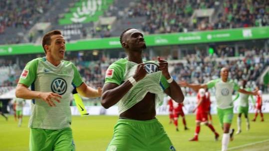 关于沃尔夫斯堡遭遇主场失利，士气低迷难振的信息