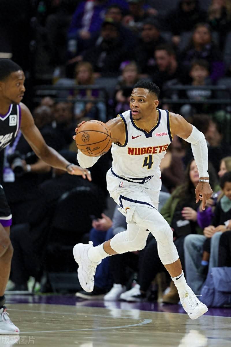 步行者绝杀时刻,威少点燃赛场,逆转取胜迎来胜利! 步行者绝杀时刻,威少点燃赛场,逆转取胜迎来胜利!